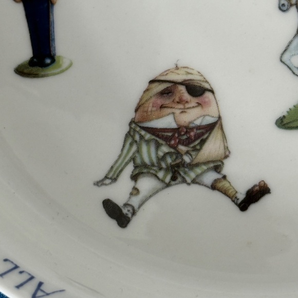 Humpty Dumpty Nursery Rhyme Children's Bowl Dish by Queen's - Picture 3 of 10